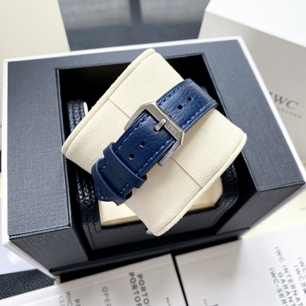 アイ・ダブリュー・シー細部ディテール